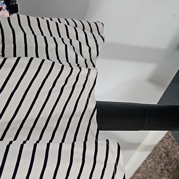 Maurices Floral and Stripe Baseball Tee NWT - Picture 9 of 13